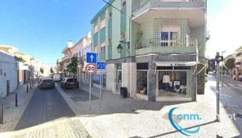 Bebéchic, Comércio De Pronto A Vestir E Artigos De Criança Lda - 44