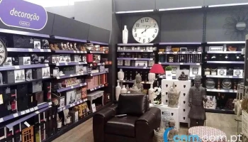 hôma Porto de Mós: Decoração, Mobiliário, Cozinha, Arrumação - N1 Km 105