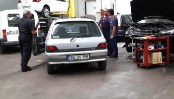 Pneuvelhacar - Comércio de Pneus e Reparação de Automóveis, Lda. - Pav.D