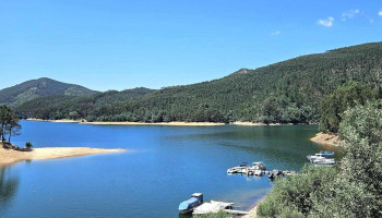 Praia Fluvial do Lago Azul - Portugal