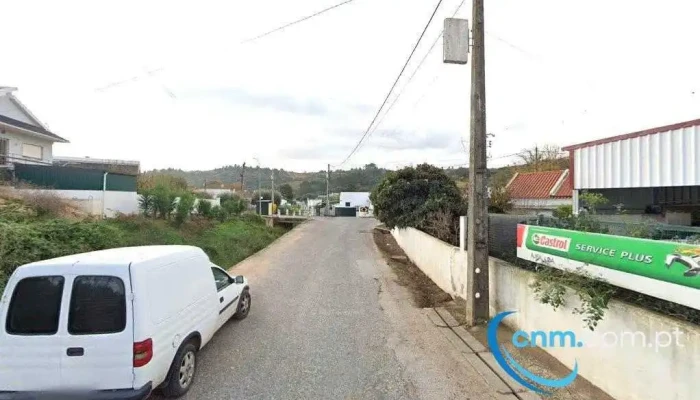 A. J. F. A., Comércio e Reparação Automóvel - Abrigada