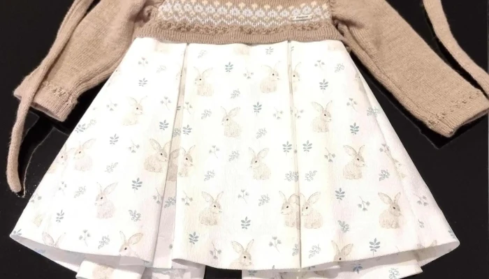 Branco Com Cor -  Loja De Roupa - Paredes