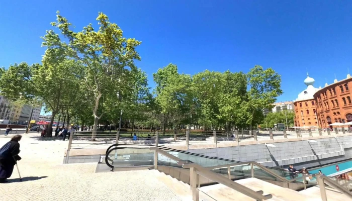 Centro Comercial Campo Pequeno -  Street View E 360deg - Lisboa