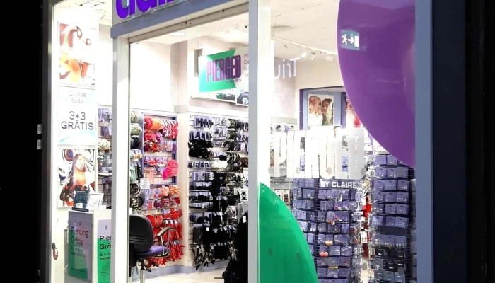 Claires Servico De Colocacao De Piercing - Loures