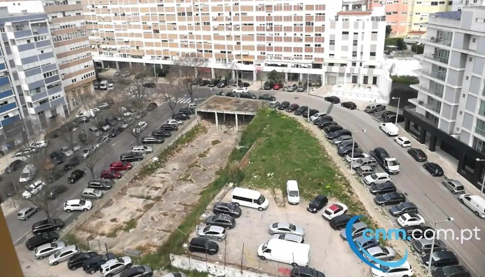 Continente Bom Dia Augusto Costa -  Estacionamento - Lisboa