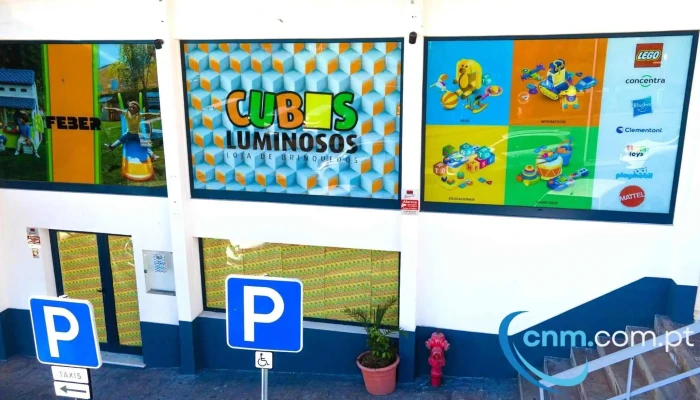 Cubos Luminosos Piornais Do Proprietario - Funchal