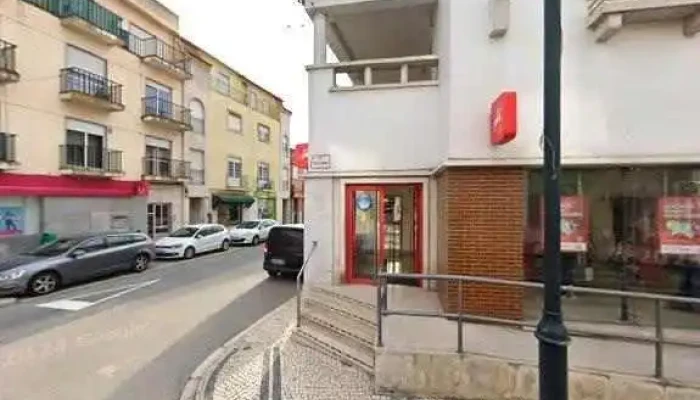 Estacao De Correios De Almeirim Tudo - Almeirim