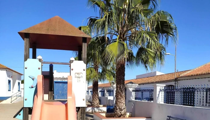 Fundacao Joaquim Honorio Raposo Infantario E Atl Creche - Beja