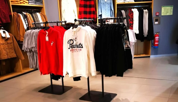 Hm Forum Madeira Loja De Roupa - Funchal
