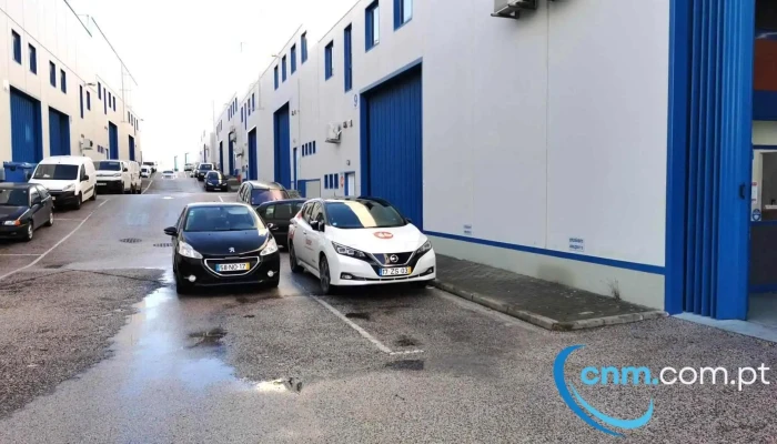 Hybrid Car Center - Estr. Manuel Correia Lopes Armazém 10