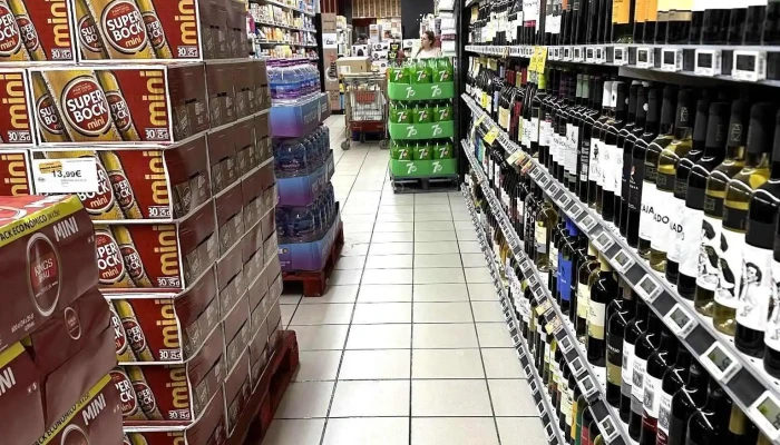 Intermarche Nisa Interior - Nisa
