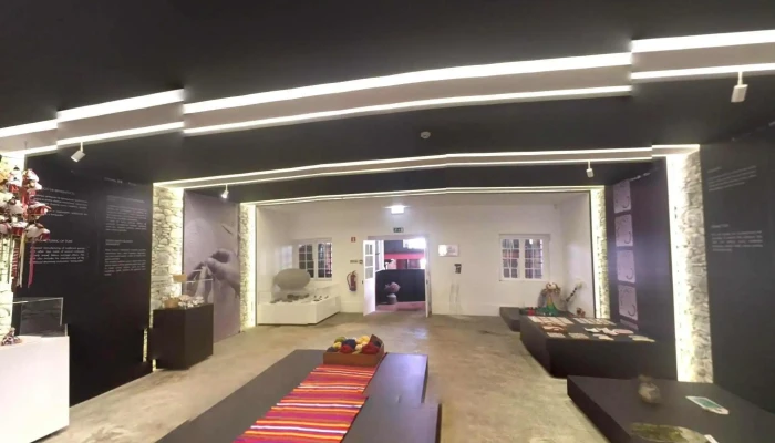 Livraria Esperanca Street View E 360deg - Funchal