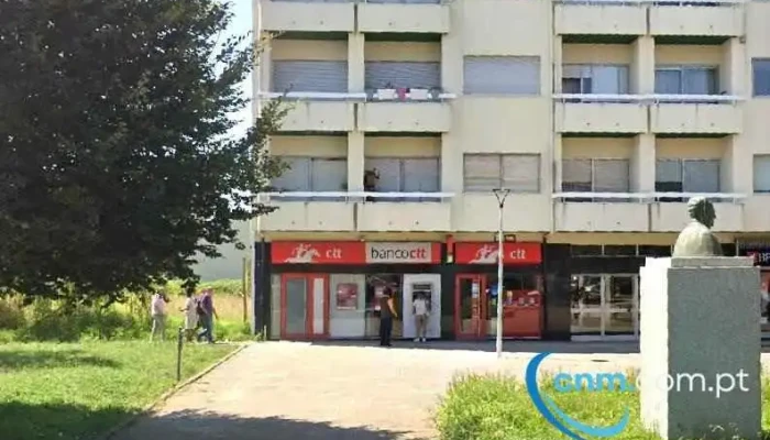 Loja Ctt -  Do Proprietario - Porto