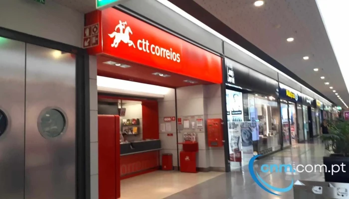 Loja Ctt -  Exterior - Carnaxide