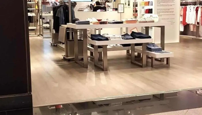 Mike Davis Outlet -  Interior - Odivelas