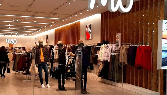 Mo -    Cascaishopping Loja De Roupa - Alcabideche