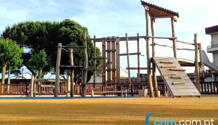 Parque Infantil - 2430-795 Vieira De Leiria