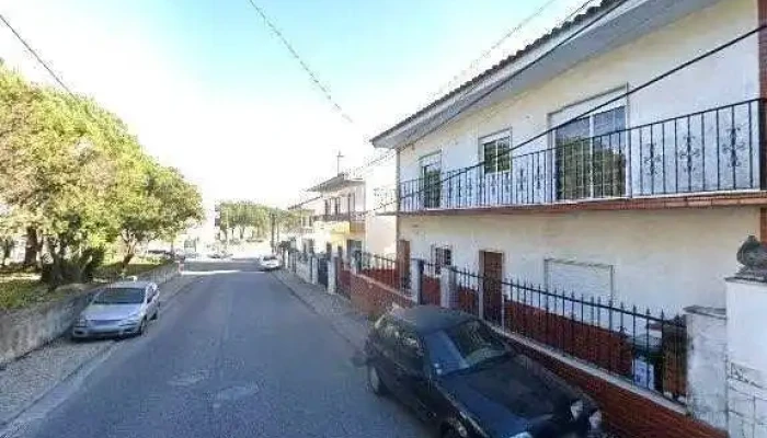 Parque Infantil Bairro Trigache Sul -  Tudo - Famões