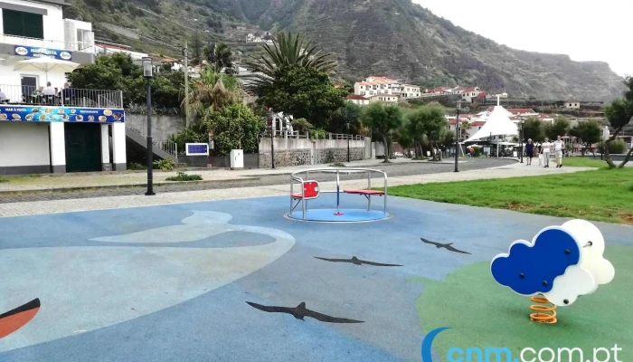 Parque Infantil Do Porto Moniz -  Parque - Porto Moniz