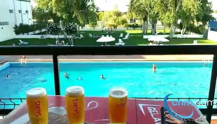 Piscina Municipal Descoberta -  Videos - Monforte