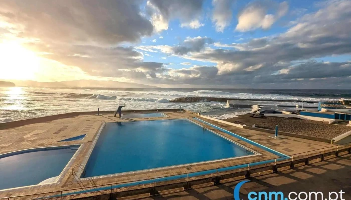 Piscinas Municipais De Ribeira Grande -  Tudo - Ribeira Grande