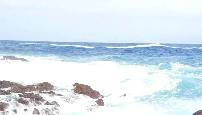 Piscinas Naturais Caneiros -  Praia - Mosteiros