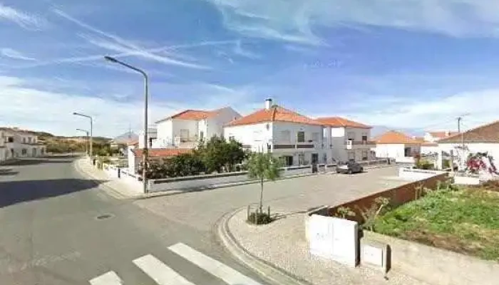 Ponto Ctt -  Tudo - Av. Da Praia