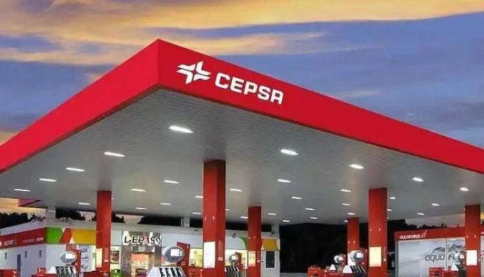 Posto de abastecimiento Cepsa - Estrada Nacional