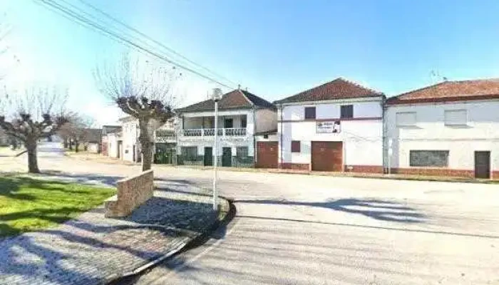 Posto De Correios De Vilarinho Do Bairro -  Tudo - Largo Sra. Da Piedade 1