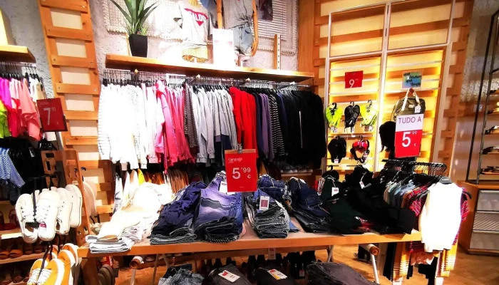 Pullbear Forum Madeira Loja De Roupa - Funchal