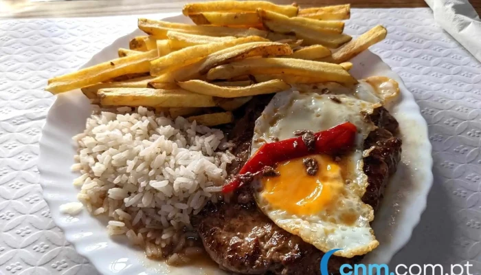 Restaurante O Chico -  Bife A Milanesa - Mosteiros