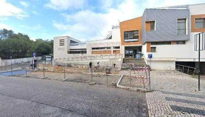 Revenda De Roupa -  Street View E 360deg - Póvoa De Santa Iria