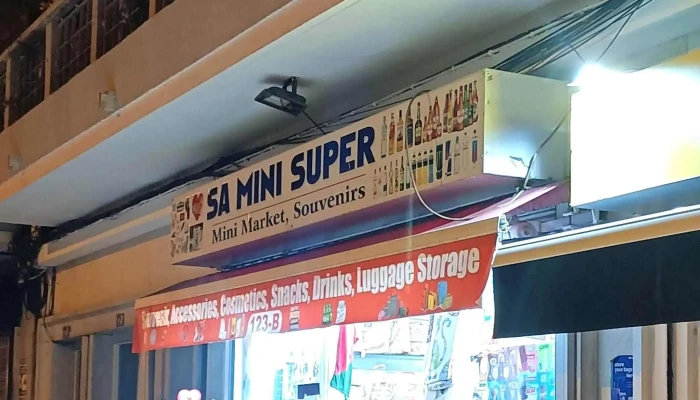 Sa Mini Super -  Loja De Souvenires - Lisboa