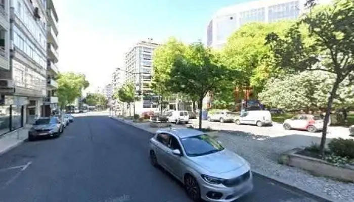 Tantos Livros Livreiros Lda Street View E 360deg - Lisboa