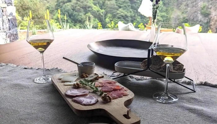 Terrabona Nature Vineyards   Wine Country Wellness Retreat Restaurante - Boaventura