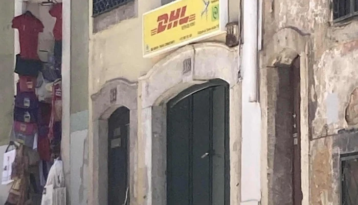 Ups Access Point -  Servico De Frete E Correio - Lisboa