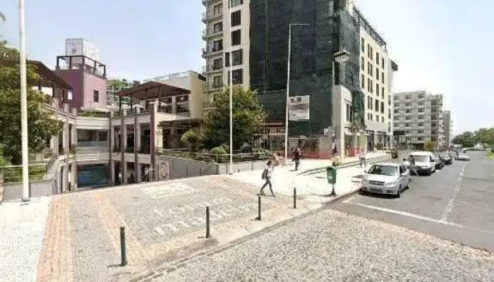 Zara Forum Madeira -  Street View E 360deg - Funchal